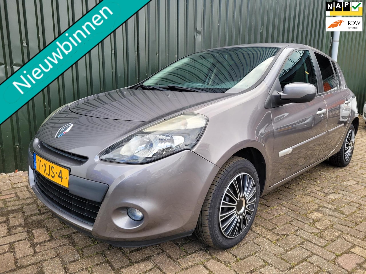 Renault Clio - 1.2 Authentique 1e eigenaar 70.000km !! - AutoWereld.nl