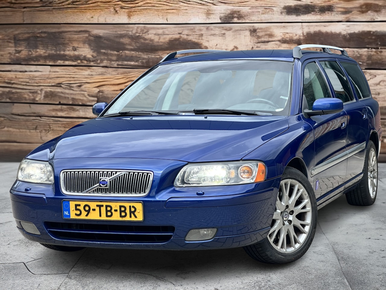 Volvo V70 - 2.0T 5 cilinder Edition II Sport 180PK | Ocean Race | - AutoWereld.nl