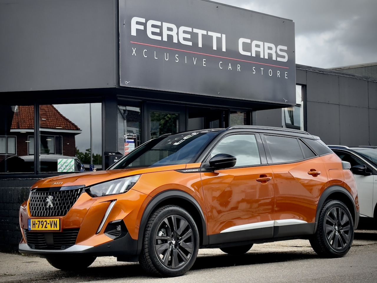 Peugeot 2008 - 1.2 PURE TECH GT-LINE TWO-TONE PANODAK LEDER DIGI-DASH APPLE-CARPLAY LED LMV PDC - AutoWereld.nl