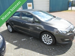 Opel Astra - 1.4 Cosmo 5 deurs Nette auto boekje onderhoud
