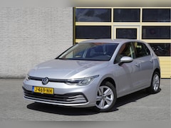 Volkswagen Golf - 1.5 TSI 131PK 5drs Life BJ2020 Lmv 16" | Led V+A | Pdc | Navi | App-Connect | Dashboard ve