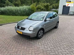 Volkswagen Polo - 1.4-16V Athene/AUTOMAAT/AIRCO/CRUISE