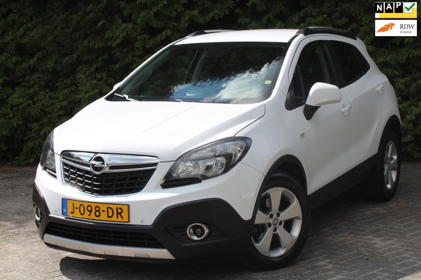 Opel Mokka - 1.4 T Edition 140PK | Automaat | Parkeercamera | Trekhaak | Airco | Cruise Control - AutoWereld.nl