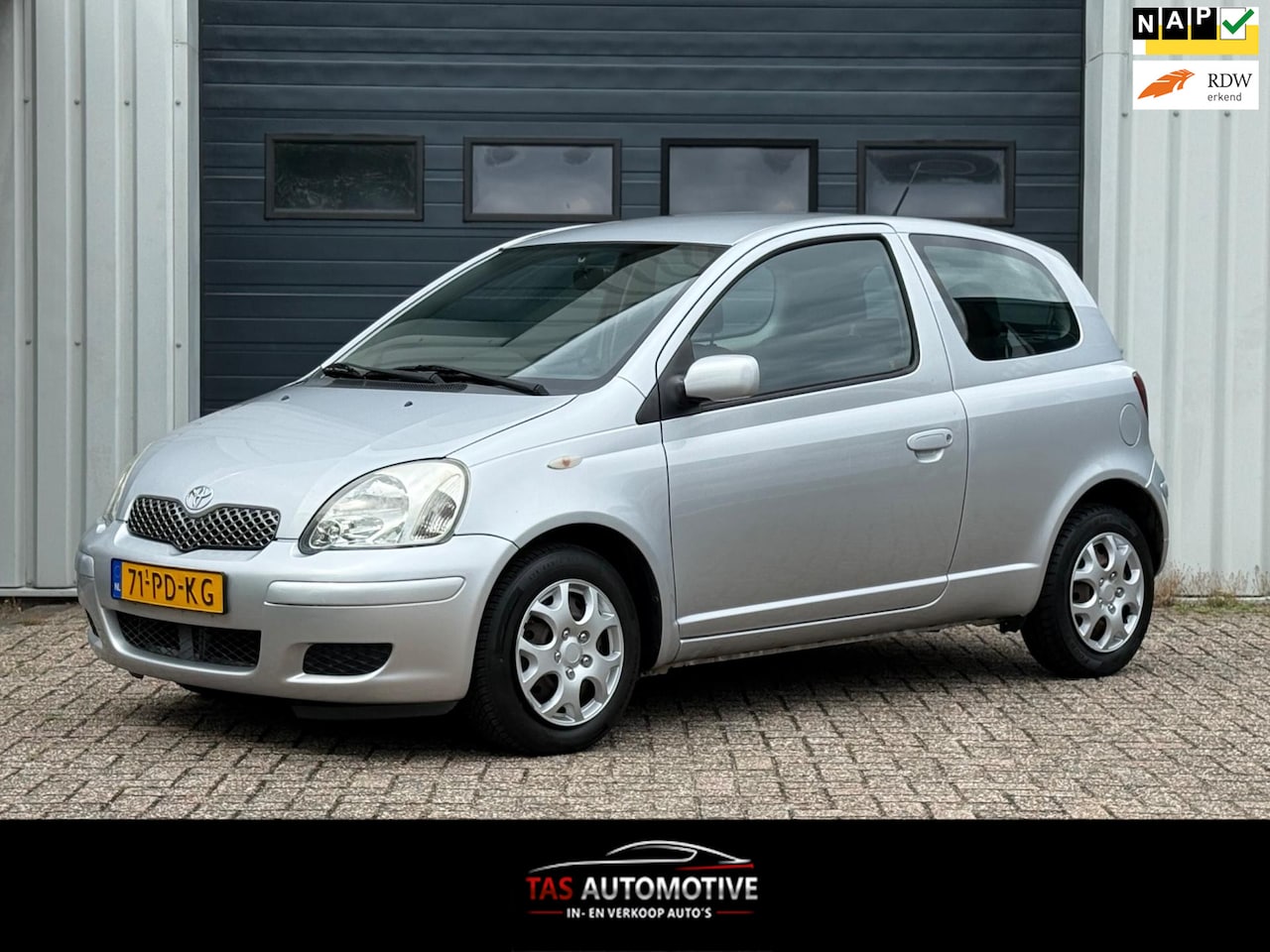 Toyota Yaris - 1.3 VVT-i Sol AUTOMAAT / EL.RAMEN / APK - AutoWereld.nl