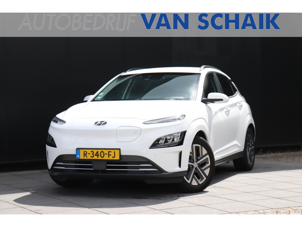 Hyundai Kona Electric - EV Premium 64 kWh | LEDER | STOEL/STUURVERW. | CAMERA | STOELVERK. | TREKHAAK | CRUISE | N - AutoWereld.nl