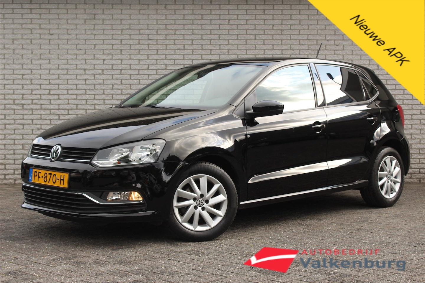 Volkswagen Polo - 1.0 Comfortline | Trekhaak | Cruise | Navi | Bluetooth - AutoWereld.nl