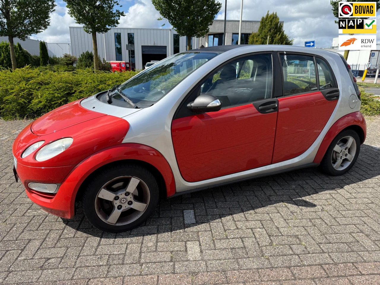 Smart Forfour - 1.0 Edition NL airco trekhaak elek. ramen - AutoWereld.nl