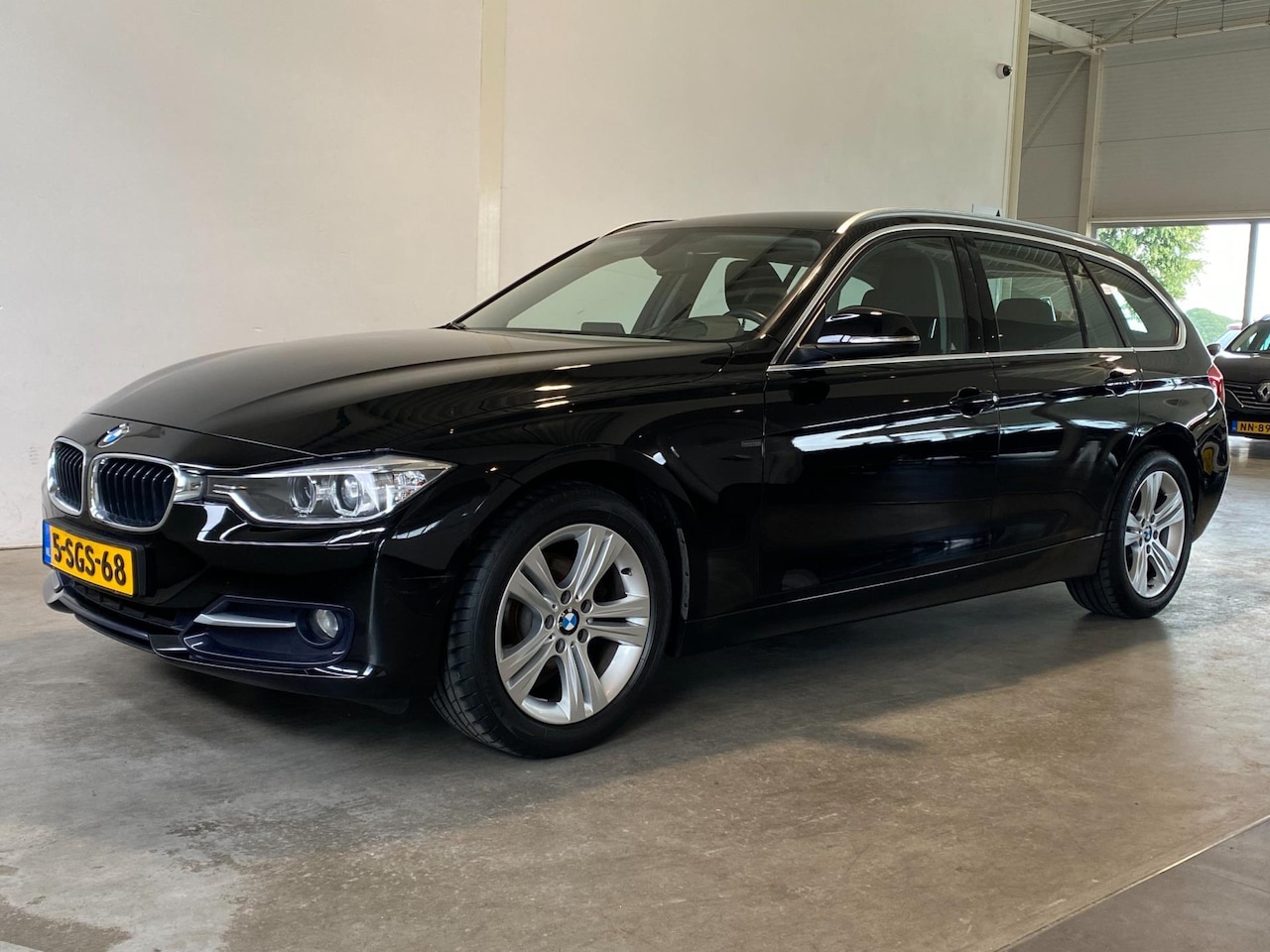 BMW 3-serie Touring - 316i Executive Sport 316i Executive Sport - AutoWereld.nl
