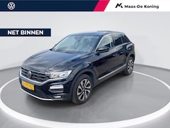 Volkswagen T-Roc - 1.5TSI/150PK Active DSG · Navigatie · Parkeersensoren · Stoelverwarming