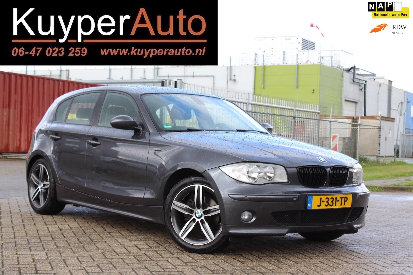 BMW 1-serie - 118i automaat CLIMA VERWARMBARE VOOR STOELEN NW APK PARKEERSENSOREN - AutoWereld.nl