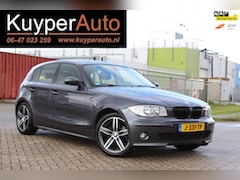 BMW 1-serie - 118i automaat CLIMA VERWARMBARE VOOR STOELEN NW APK PARKEERSENSOREN