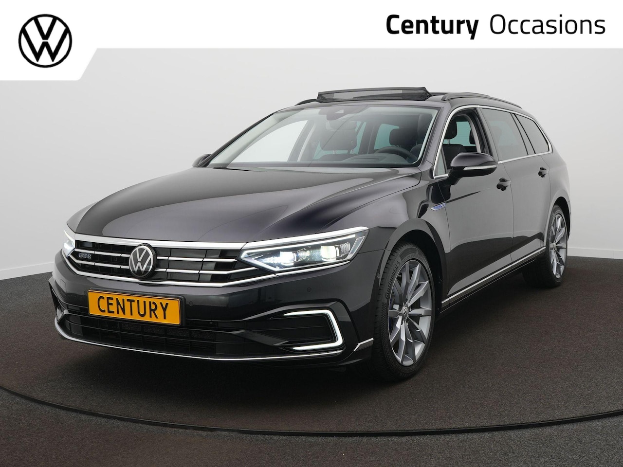 Volkswagen Passat - 1.4 TSI PHEV GTE Business / Elek. Trekhaak / Panodak / Camera / stoelverwarming - AutoWereld.nl