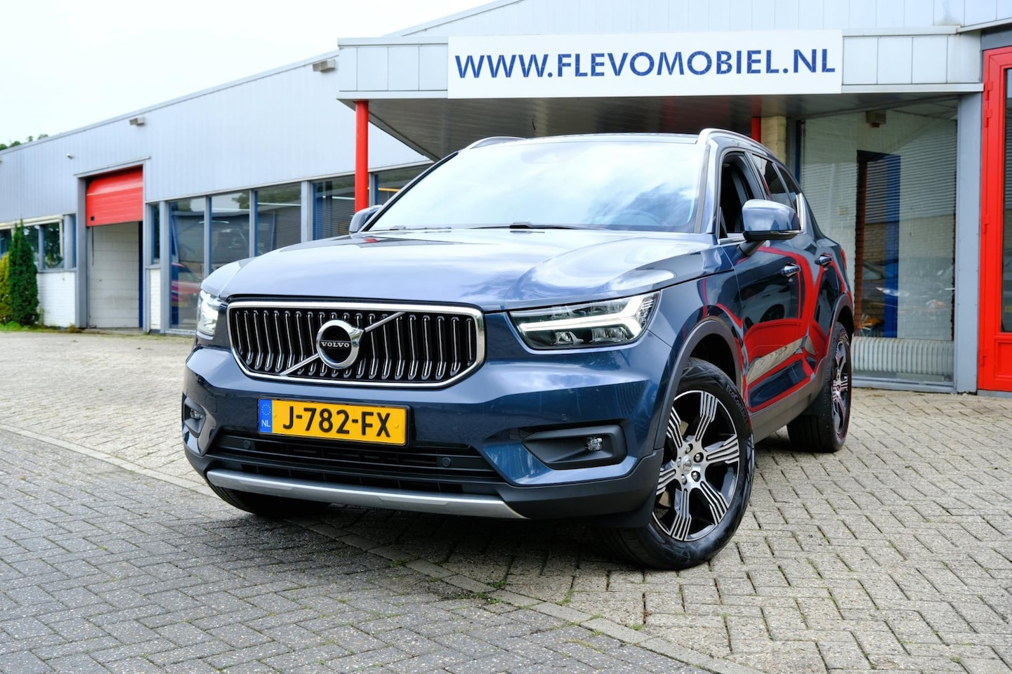 Volvo XC40 - 1.5 T3 163pk Inscription Aut. Navi|1e Eig|Adapt.Cruise|BLIS|Leder|LMV - AutoWereld.nl