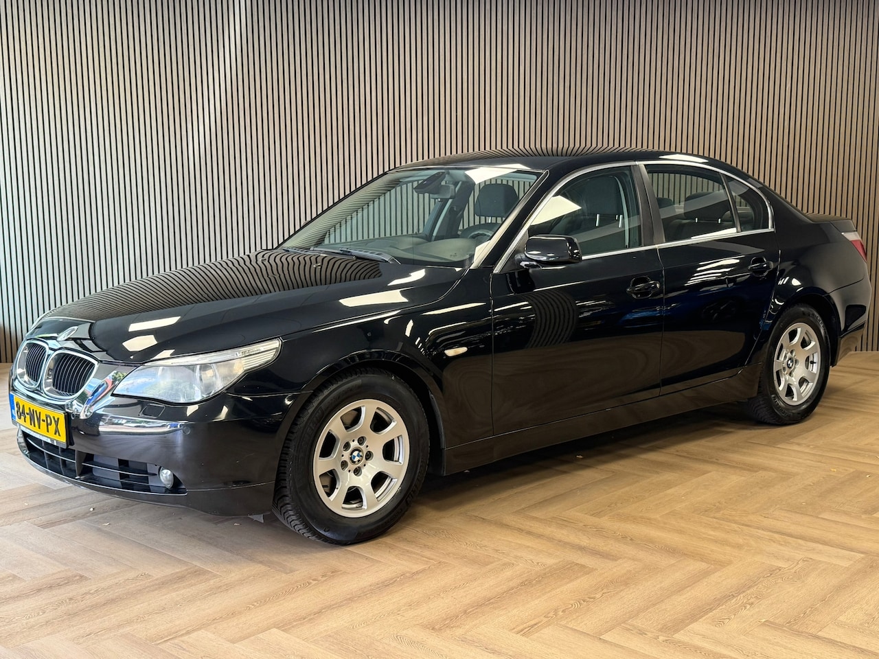 BMW 5-serie - 530i Executive AUTOMAAT AIRCO ELEC STOELEN ELEC VERST STUUR CRUISE CONTROL - AutoWereld.nl