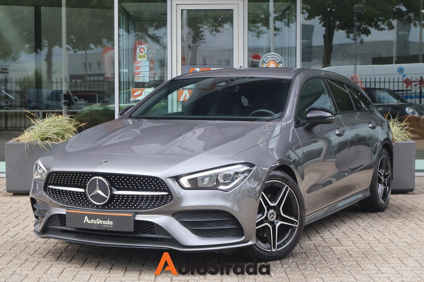 Mercedes-Benz CLA-klasse Shooting Brake - 180 AMG-Line 136pk | Cruise | Climate | Navi | Camera | Radio | Night Pakket - AutoWereld.nl