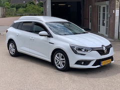 Renault Mégane - Megane 1.5 DCI EXPR. SenS 110 PK NAVI AIRCO TREKHAAK ZEER MOOIE AUTO