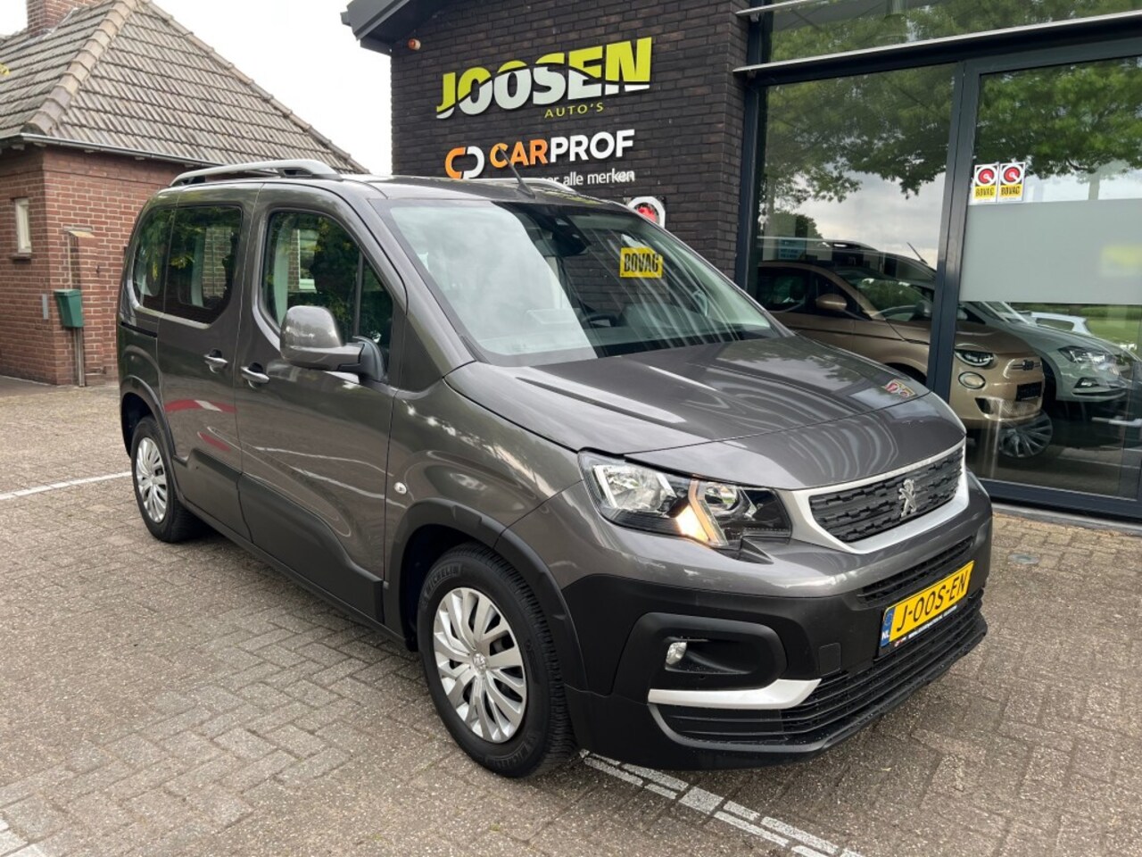 Peugeot Rifter - 1.2 Puretech Allure 1.2 PURETECH ALLURE - AutoWereld.nl