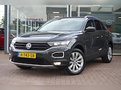 Volkswagen T-Roc - 1.5 TSI Style Business | Automaat | Camera | Virt. Cockpit | Dealerauto | Elek. Pakket | V