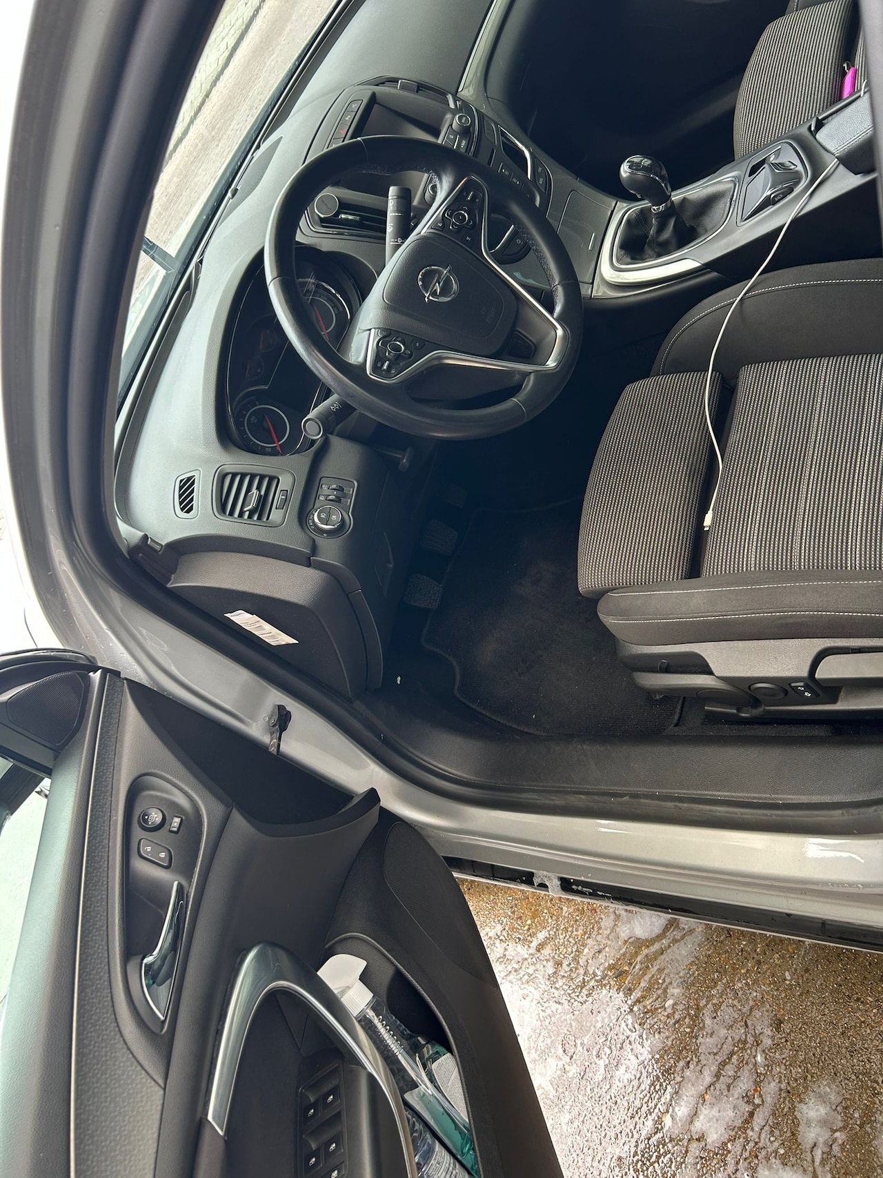 Opel Insignia - 1.6 T Edition Te koop: Opel Insignia – November 2013 – €7890  Wegens overcompleet bieden wij onze betrou - AutoWereld.nl