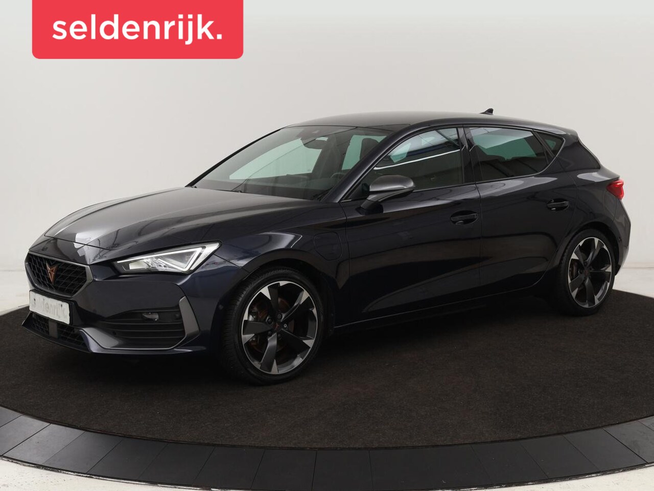 CUPRA Leon - 1.4 e-Hybrid | Stoel & stuurverwarming | Camera | Adaptive cruise | Carplay | Navigatie | - AutoWereld.nl