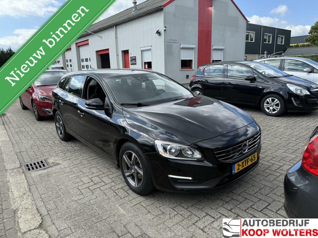 Volvo V60 - 1.6 D2 Summum Automaat - AutoWereld.nl