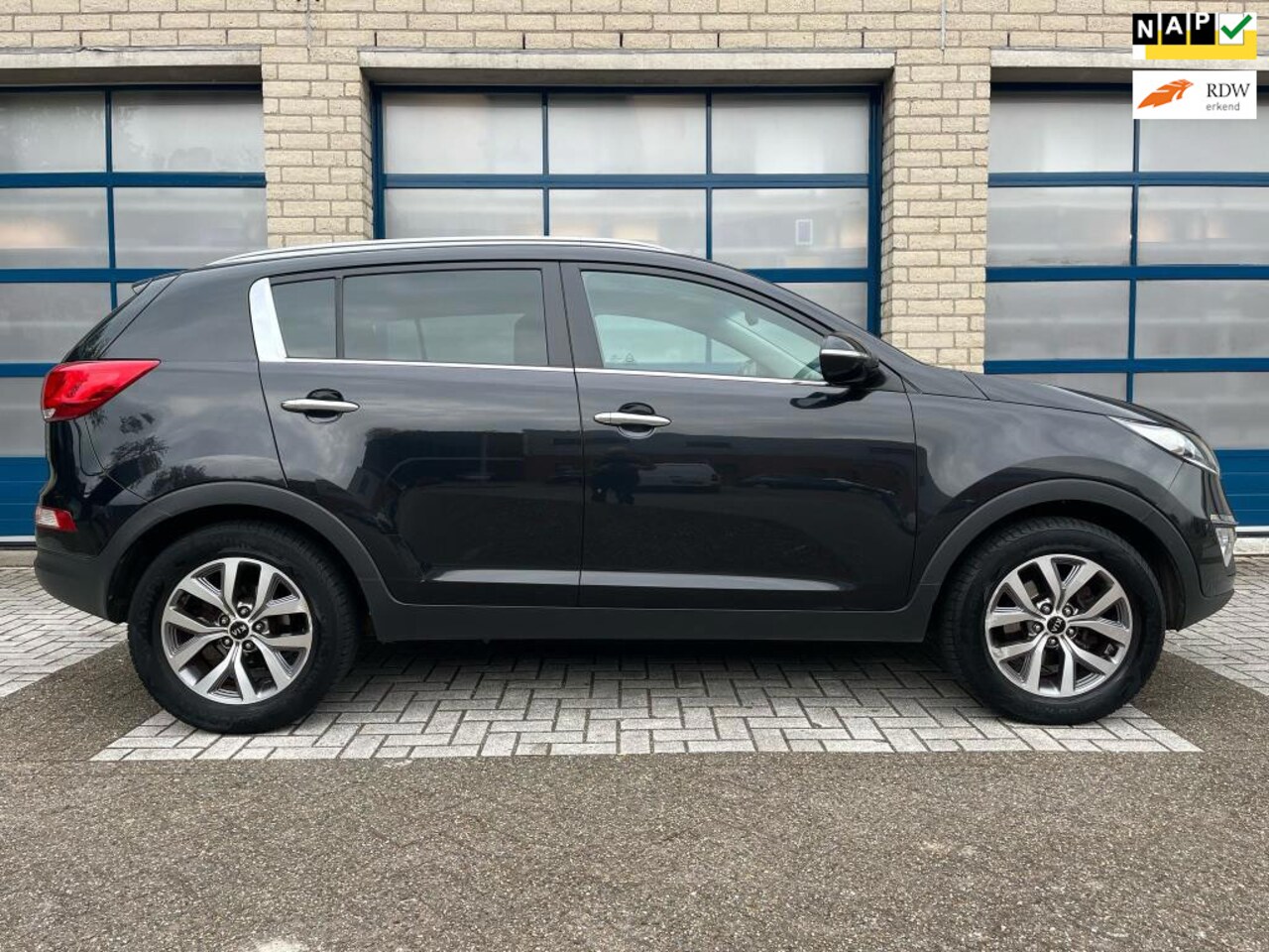 Kia Sportage - 1.6 GDI Business Plus Line Clima - Pano-dak - LED - Trekhaak - Cruise Control - isofix - N - AutoWereld.nl