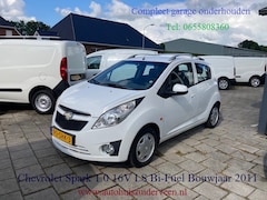 Chevrolet Spark - 1.0 65PK BiFuel LS Airco Boekjes