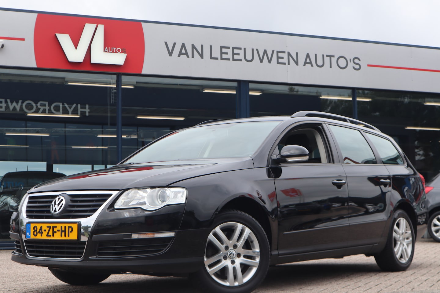 Volkswagen Passat Variant - 1.6 Businessline | Trekhaak | Cruise | Clima - AutoWereld.nl