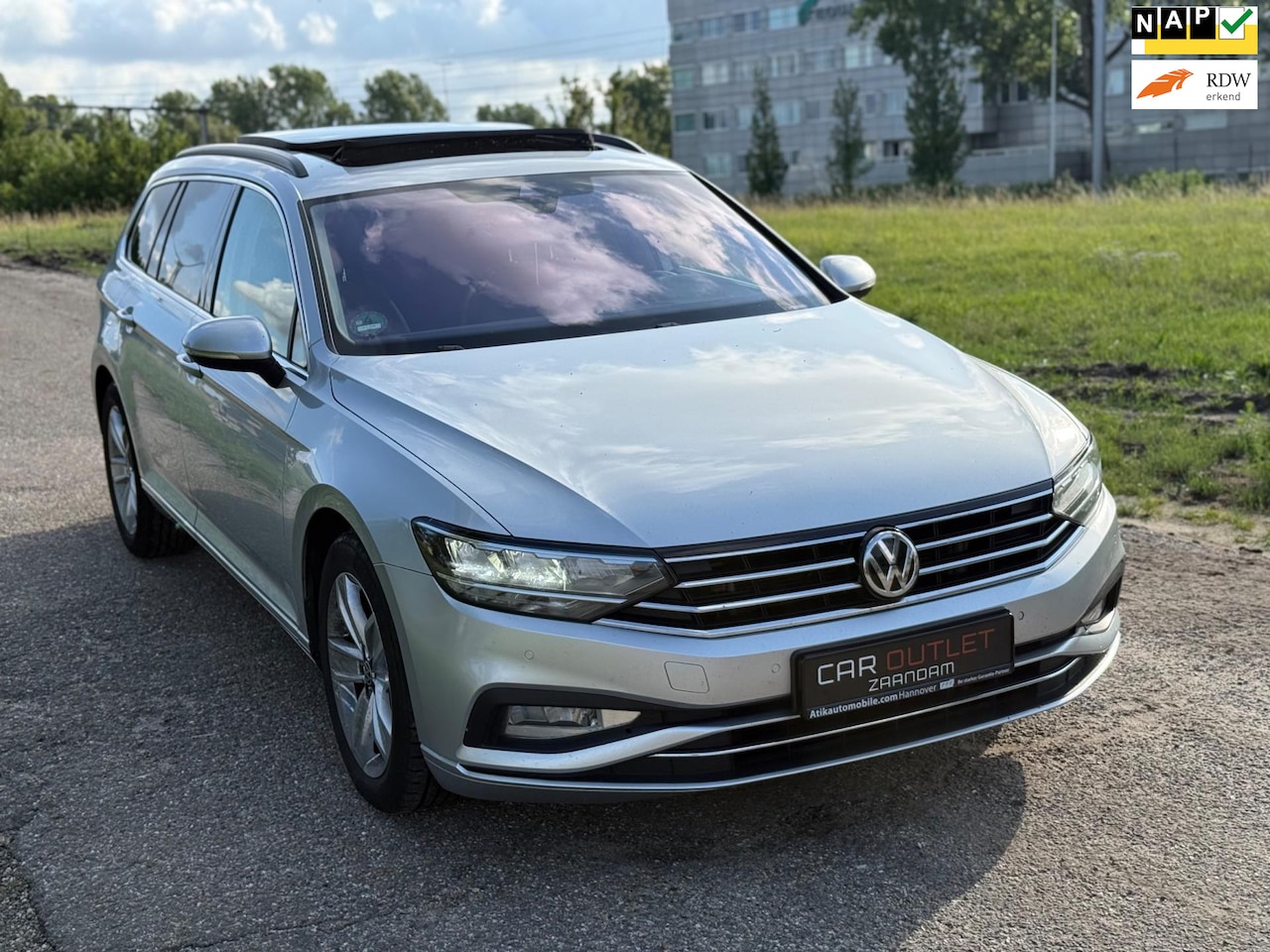 Volkswagen Passat Variant - 2.0 TDI 190PK R-Line Business + Pano Dealer onderhouden. - AutoWereld.nl