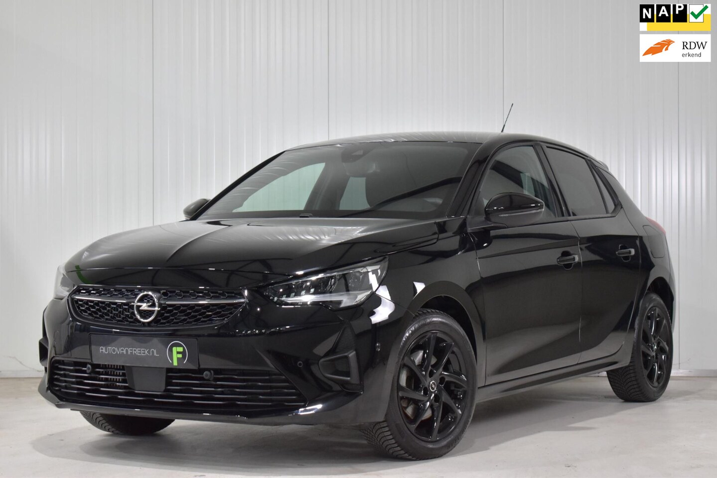 Opel Corsa - 1.2 GS Line | NAVI | CARPLAY | 360 CAMERA | KEYLESS | LANE ASSIST - AutoWereld.nl