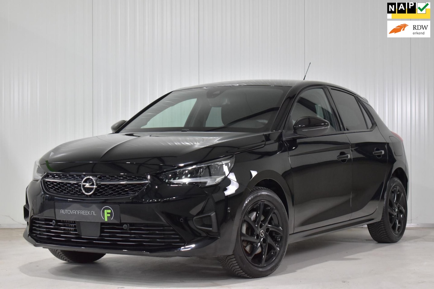 Opel Corsa - 1.2 GS Line | NAVI | CARPLAY | 360 CAMERA | KEYLESS | LANE ASSIST - AutoWereld.nl