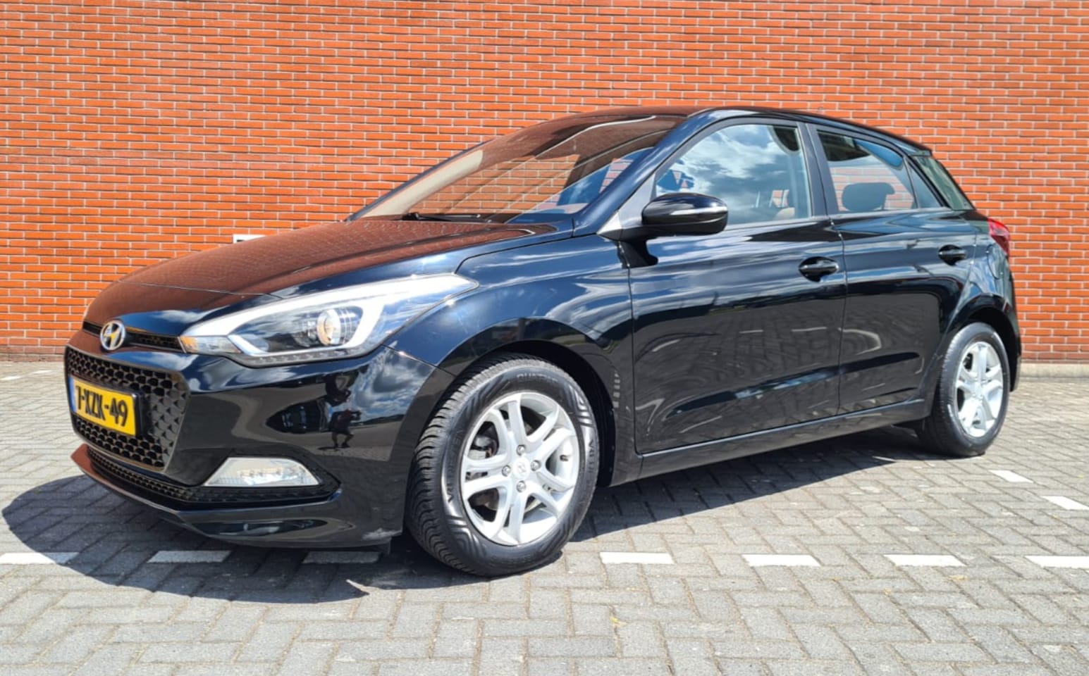 Hyundai i20 - 1.2I i-Motion Airco LM Velgen - AutoWereld.nl