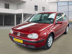 Volkswagen Golf - 1.6 Trendline/LPG G3