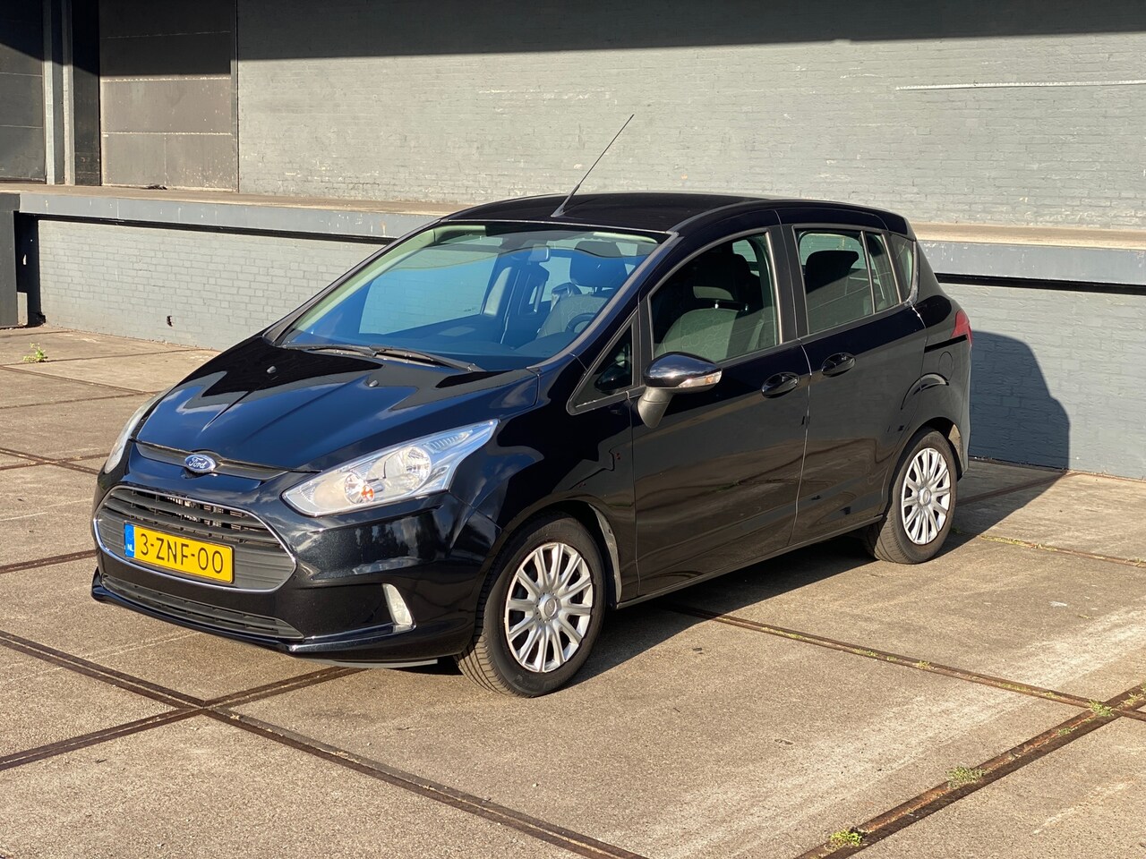 Ford B-Max - 1.0 EcoBoost NAP Nieuwe Apk Airco Nette Auto - AutoWereld.nl