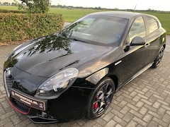 Alfa Romeo Giulietta - 1.4 Turbo MultiAir Super 170 PK. 18 inch 8C velgen. Navigatie. Nero