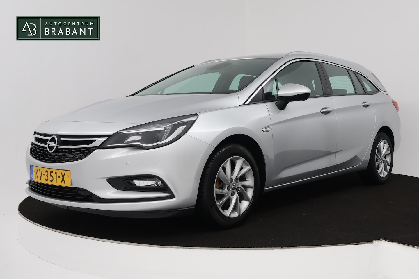 Opel Astra Sports Tourer - 1.4 Innovation (TREKHAAK AFNEEMBAAR, NAVIGATIE, CLIMA, PARKEERSENSOREN) - AutoWereld.nl