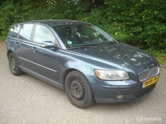 Volvo V50 - 2.4 I 20V 140 PK Momentum Airco - Cruise control