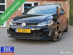 Volkswagen Golf - 2.0 TDI GTD Business/Led/DAB/Afnmbr Trekhk/18"/stoelverwarming