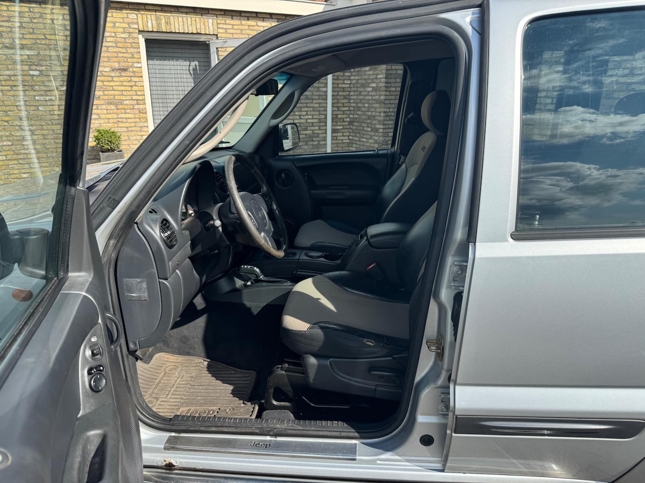 Jeep Cherokee - 3.7i V6 Extreme Sport Bj 2004 Young Timer - AutoWereld.nl