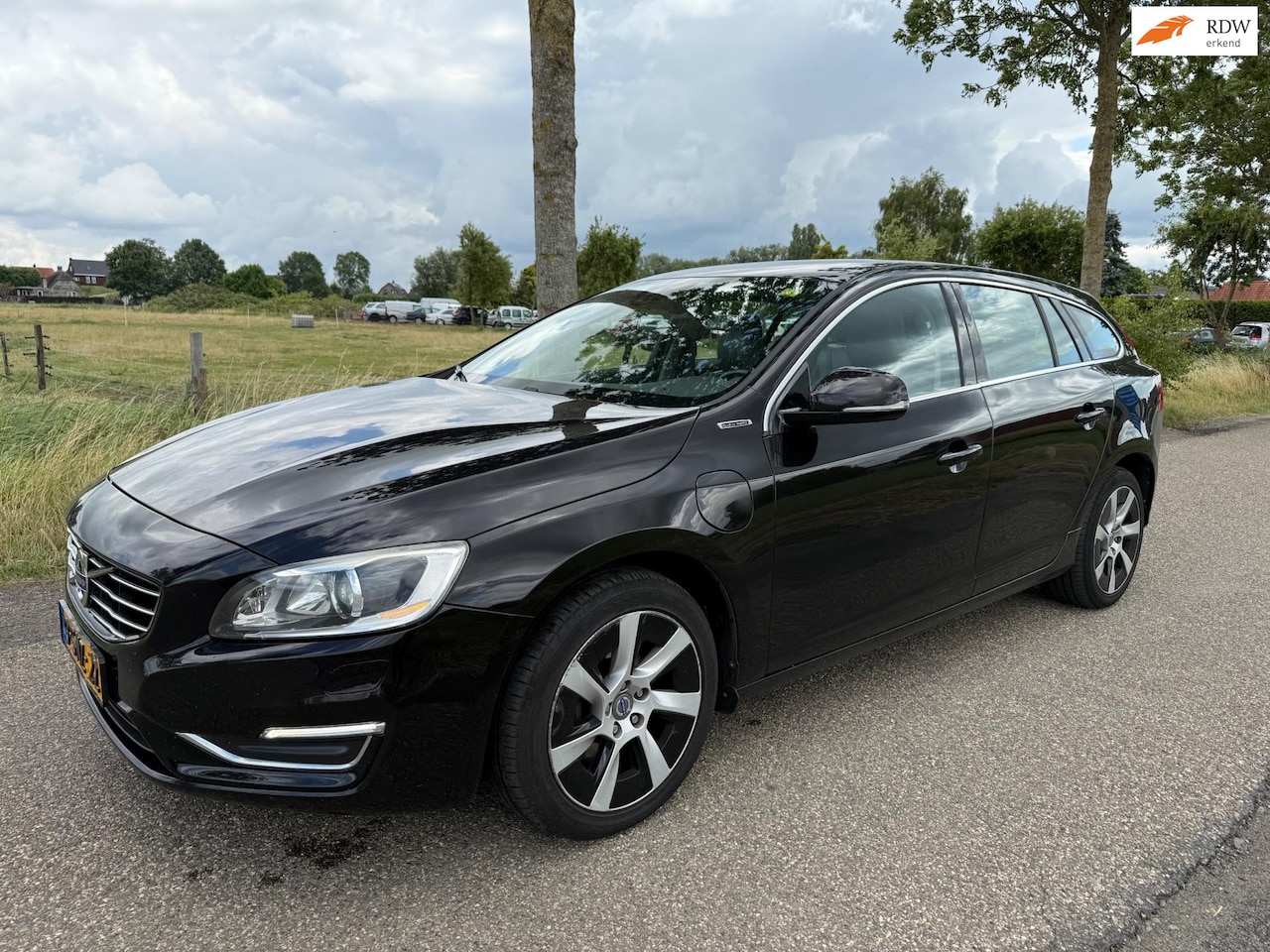Volvo V60 - 2.4 D6 AWD Plug-In Hybrid Summum 2.4 D6 AWD Plug-In Hybrid Summum - AutoWereld.nl