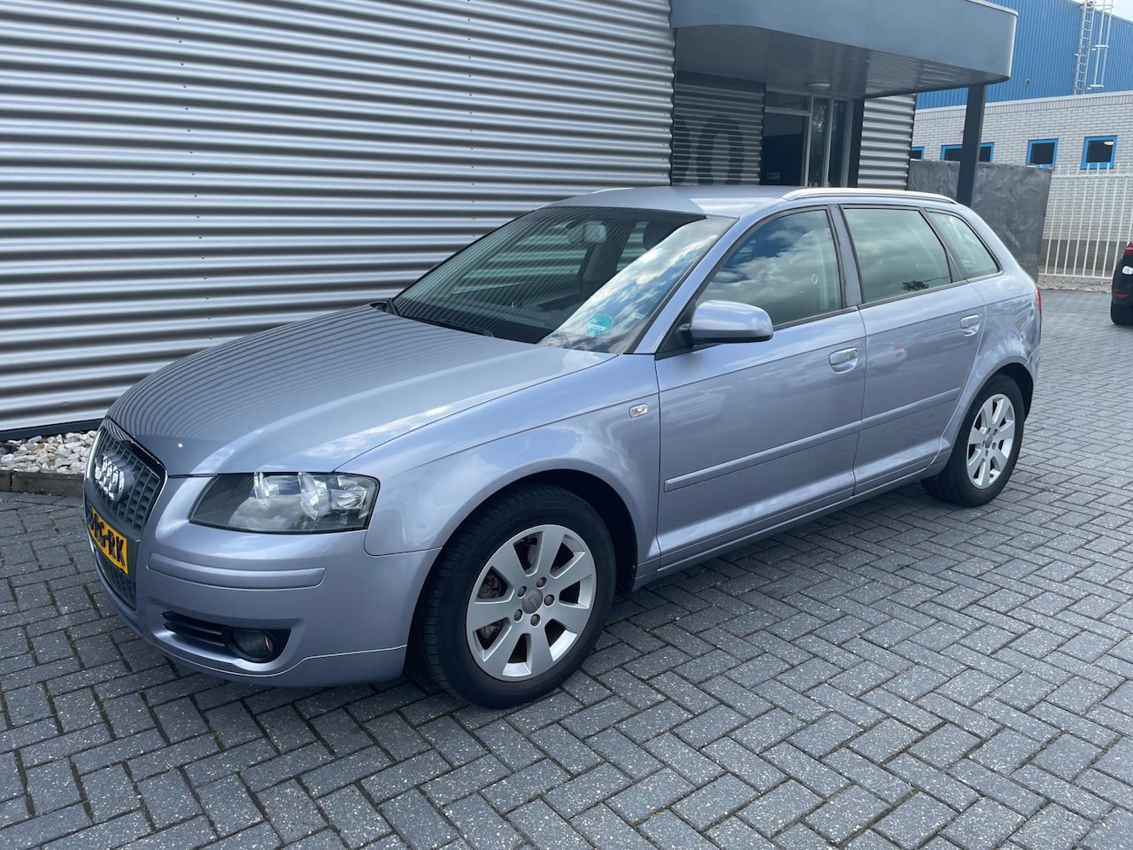 Audi A3 Sportback - 2.0 FSI Ambiente 2.0 FSI Ambiente - AutoWereld.nl