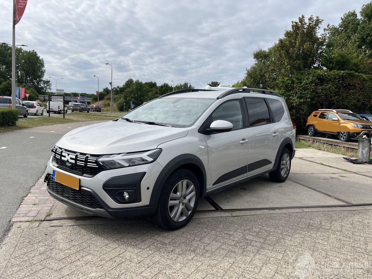 Dacia Jogger - 1.0 TCe 110 Expression | 7 personen | 77.048 KM !! - AutoWereld.nl