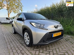 Toyota Aygo X - 1.0 VVT-i MT Play, Apple CarPlay, Camera, Bluetooth, Lane assist, Adaptive Cruise control,