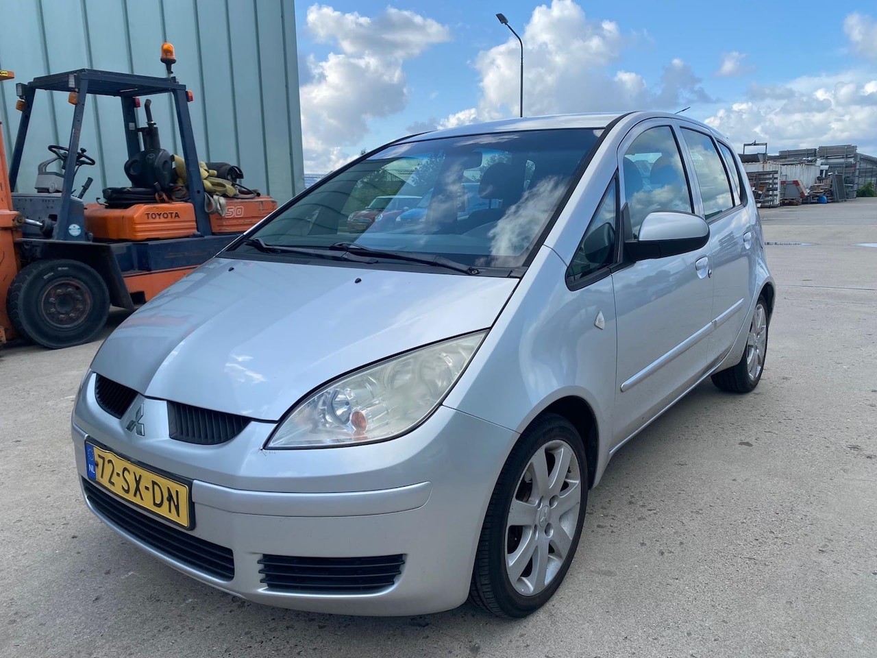 Mitsubishi Colt - 1.3 Invite 5deurs airco - AutoWereld.nl