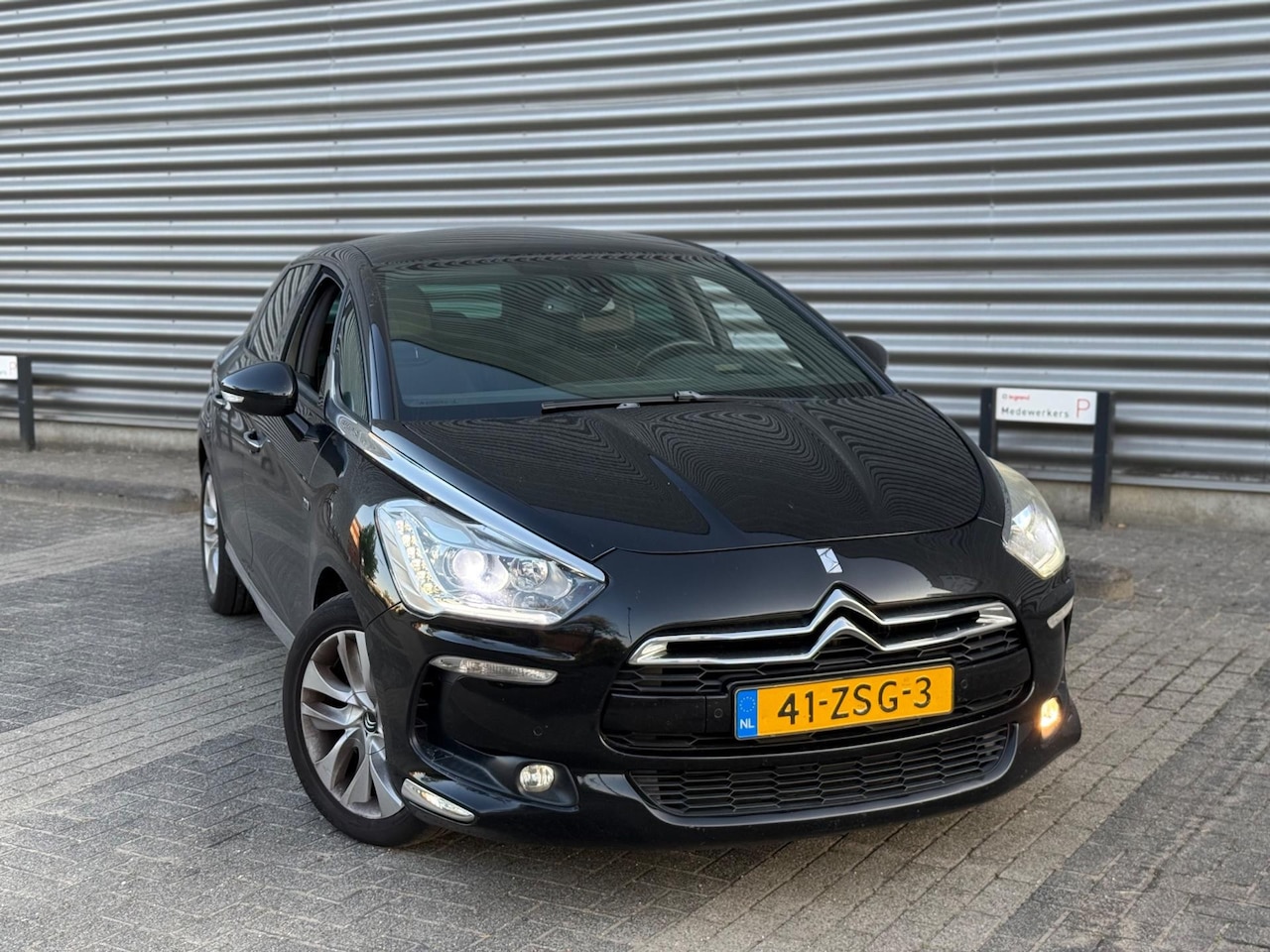 Citroën DS5 - 2.0 HDi Chic Hybride (bj 2013) AUTOMAAT|NAVI|XENON - AutoWereld.nl