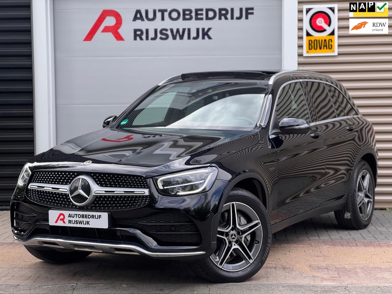 Mercedes-Benz GLC-klasse - 300e AMG 4MATIC Pano/Camera/Keyless/Sfeer - AutoWereld.nl