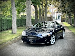 Jaguar XK - 4.2 V8 Coupé / YOUNGTIMER / FULLE SERVICE FILE / XK SPECIALIST