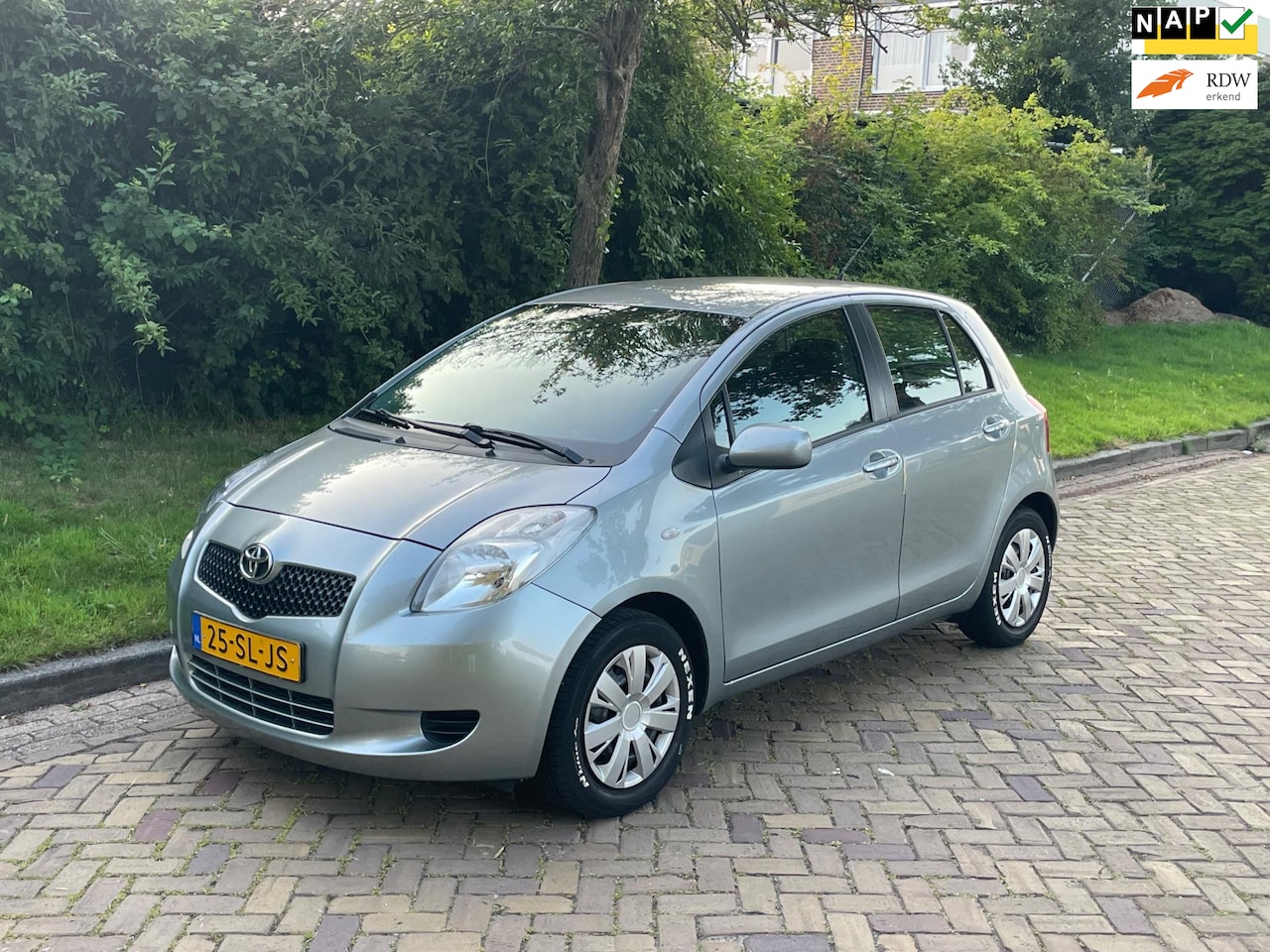 Toyota Yaris - 1.3 VVTi Sol MMT Automaat 5drs Airco - AutoWereld.nl