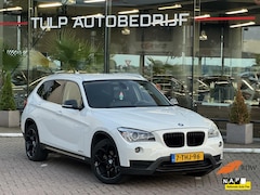 BMW X1 - sDrive20i High Executive Automaat 2014 Leder stof Navi