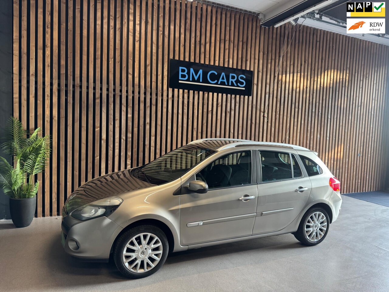 Renault Clio Estate - 1.2 TCE Dynamique Airco, Navigatie - AutoWereld.nl
